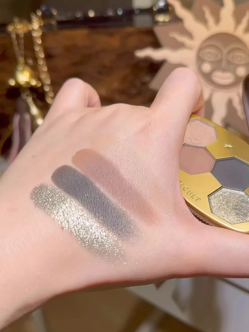 vegan 4 color shimmer eye shadow palette images